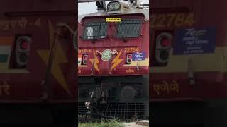 Meet \u0026 Greet AJJ WAP4 Meets ERODE WAP7 @MSRAILFANS #msrailfans #indianrailways #locopilot #train