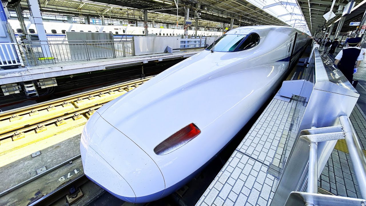 🇯🇵 Japan’s Amazing Shinkansen Bullet Train In FIRST-CLASS NOZOMI ...