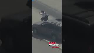 Murder suspect jumps out of moving vehicle, flees on foot during police chase | Car Chase Channel