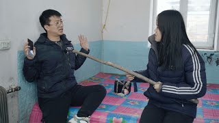 前妻孩子满月前夫随礼20万，结果前妻拿着大棒子找上门，惨了