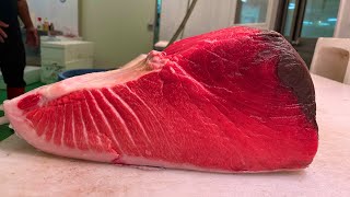 【⚠️天才】マグロを20年間捌き続けた男による130キロ天然本鮪解体‼️