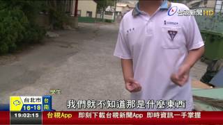 中學驚魂轟!2男雙載燃鞭炮丟進校園