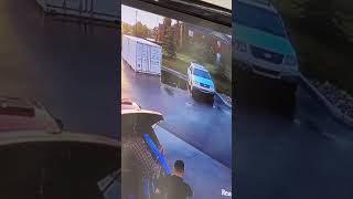 Mark 5 Automotive Calgary mechanic breaks window and charges customer for repair.