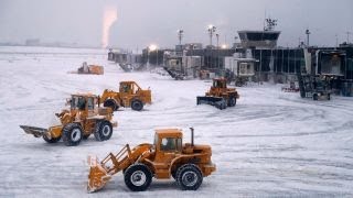 Delays, cancellations and flooding at JFK airport