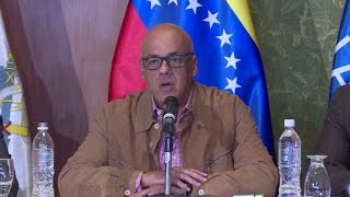 Oposición venezolana suspende participación en diálogo