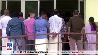 നര്‍ത്തകി സത്യഭാമയ്ക്ക് ജാമ്യം; കേസും നടപടികളും തുടരുമെന്ന് ആര്‍എല്‍വി രാമകൃഷ്ണന്‍​| Sathya Bhama