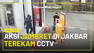 Viral! Aksi Jambret di Jakbar Terekam Kamera CCTV, Hindari Memainkan Handphone di Pinggir Jalan!