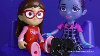 PJ Masks Owlette Meets Vampirina and Plays with Transforming Tower