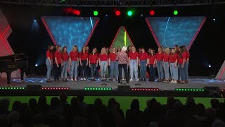 1af - Aelwyd Llangwm - Côr Merched S.S.A. 14-25 oed (Aelwyd) (32) | Eisteddfod yr Urdd 2022