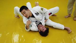 変形袈裟固め① Modified Kesa-gatame position①