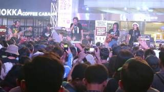 OM PMR - Tato atau Panu Live on TRAXkustik at Downtown Walk Stage SMB [25.03.2017]