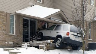 Close call: SUV crashes into Kitchener, Ont. townhouse