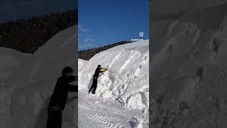 年末年始に当別町ではたくさんの雪が積もりました。安全のために、屋根の雪下ろしは欠かせません💪#hokkaido #北海道 #当別町 #雪 #雪景色 #snow #除雪 #雪下ろし #田舎暮らし