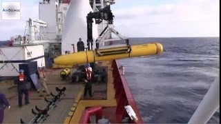 US Navy 'Bluefin-21′ Drone Submarine Searching for Flight 370 - Launch Footage