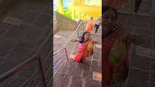 #वणीची सप्तश्रृंगी देवी अंगात येऊन नवस फेडण्यासाठी आलेली भक्त(like ani subscribe करा) नक्की