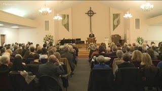 Funeral homes having difficult time limiting crowds