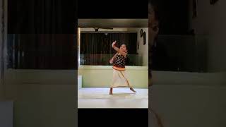 #cute #cutebaby #dance #babygirl #malayalam ആരാന്റെ കണ്ടത്തില് ആരാടാ