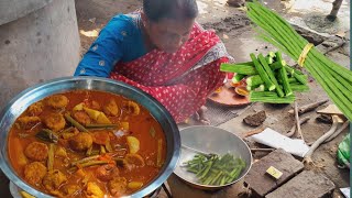 হালকা গরমে এইভাবে সজনে ডাটা তরকারি গরম ভাতের সাথে থাকলে আর কিছু চায় না