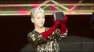 [FANCAM] 230507 정용화 Fan Meeting in Macau - Polaroid Photo Time (Jung Yonghwa)