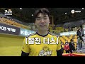 코다리 챔피언결정전 트로피에 적힌 champion 글씨는 무슨 색 🏆 ㅣ 챔피언결정전 문제 풀기