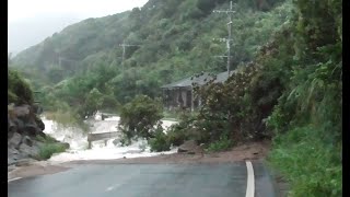 屋久島で発生した崖崩れ／台風14号（ナンマドル）