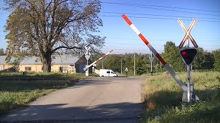 Spoorwegovergang Pécs (H) // Railroad crossing // Vasúti átjáró