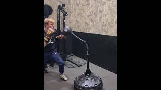 EDEN DEMONSTRATES WORK ON THE BEST GRODEX COBRA BAG PUNCHING BAG