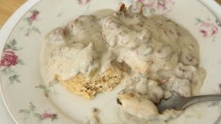 Vegan White Sausage Gravy Recipe - Southern Vegan Soul Food - Breakfast/Bread