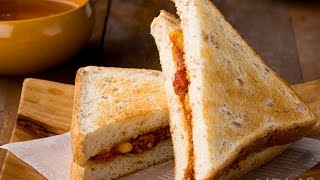 数秒でわかる「キーマカレーサンドイッチ」の作り方