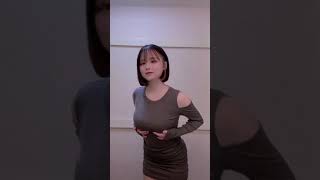 揺れる揺れる #shorts #巨乳 #ワールドカップ