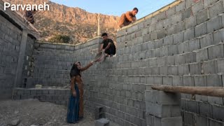 Construction of Yusuf's nomadic house, a simple and nature-oriented life in the mountains