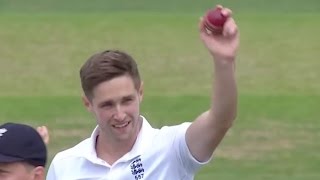 I pointed the ball to my dad and brother - Chris Woakes 6-70 v Pakistan