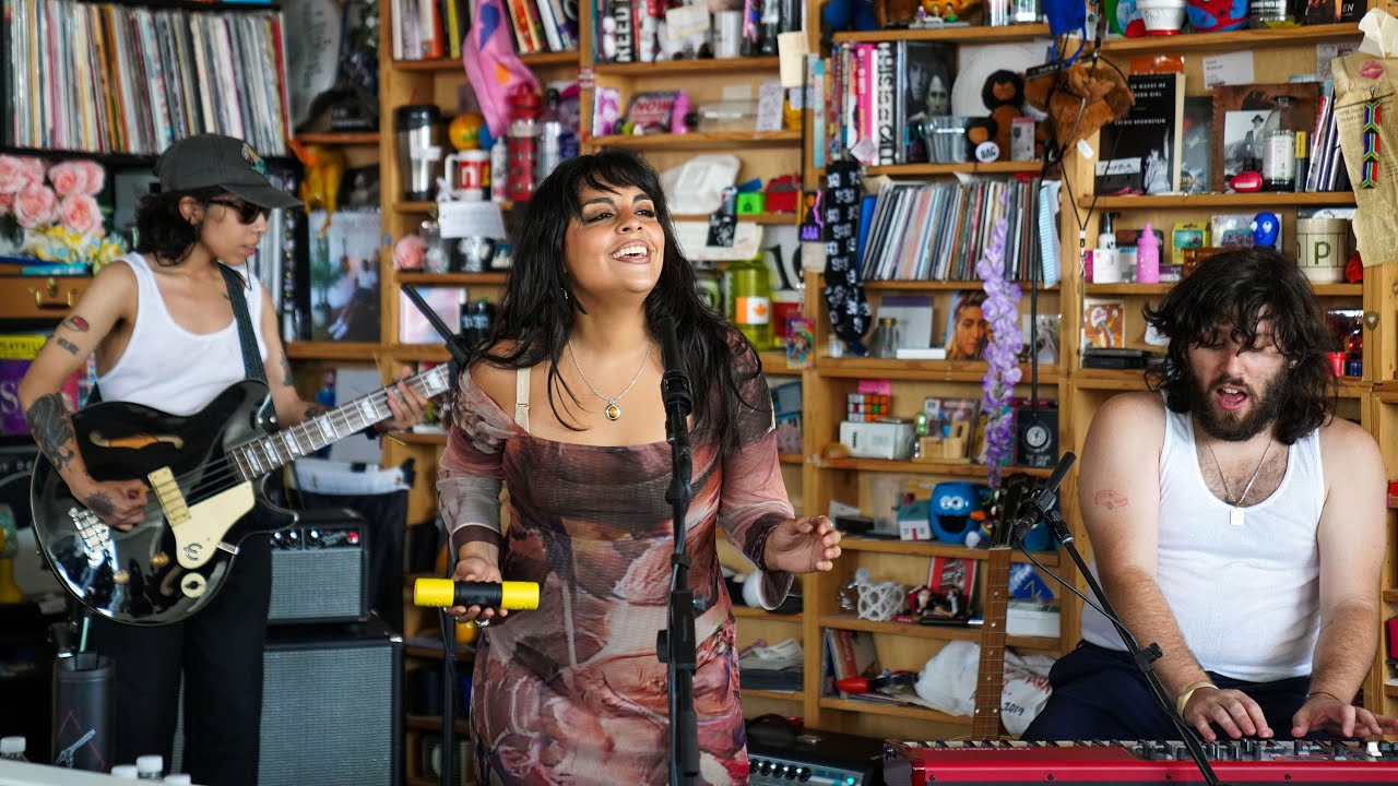 Girl Ultra: Tiny Desk Concert - YouTube