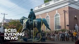 Charlottesville removes two Confederate statues