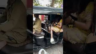 Rakul Preet Singh Spotted Riding in Autorickshaw on Street of Mumbai 😍💖📸