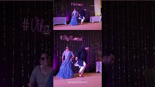 Chammak Challo | Couple Dance | Happy feet Choreography | Sangeet #bollywood #sangeet #dance #srk