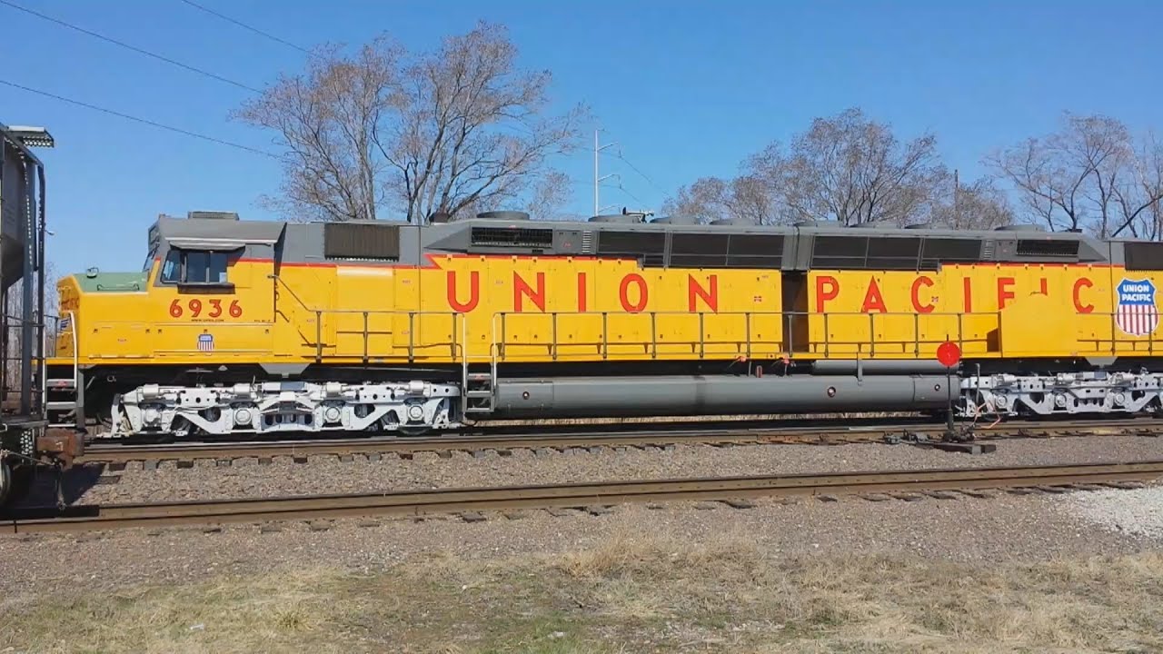 Union Pacific DDA40X Centennial #6936 In Freight Service On The Kansas ...