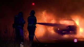 Espectacular incendi d'un cotxe a Sant Rafel