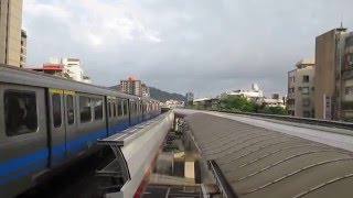 台北捷運381型軟改列車往北投進入芝山站