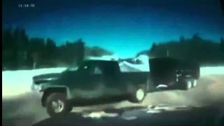 Dashcam captures T-bone crash in northern Ontario