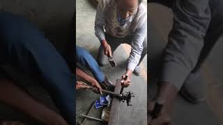 maruti omni rear axle bearing remove refitting