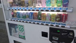 アキーラさん発見①台湾・台北・日本の自動販売機！Bending machine in Taipei city in Taiwan