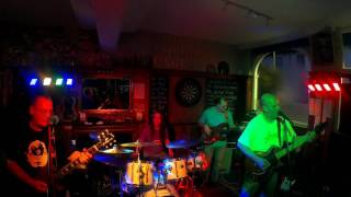 Undergroundhogs   Golden Eagle Southsea   12th May 2017   004   Earth Shanty