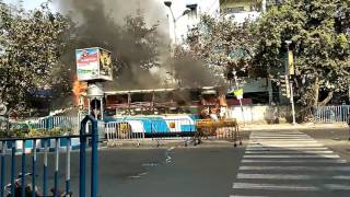 E1 Bus Burning Live (Jadavpur 👮 Station)