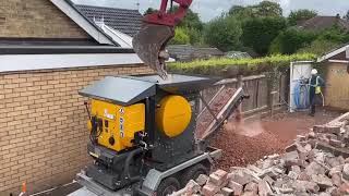 RC150 Rubble Crusher crushing demo waste on site