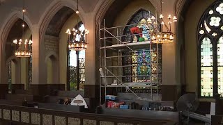 133-year-old Tiffany stained glass window returns to historic Chicago church | ChicagoLIVE