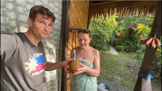 MOM NATALIA TRYING PHILIPPINE TROPICAL FRUITS FOR THE FIRST TIME 🇵🇭