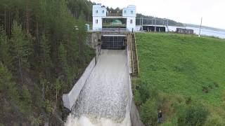 Спуск воды из Чусовой в водохранилище