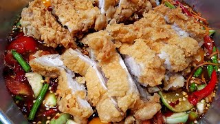 1012 ตำไก่กรอบปลาร้านัว ไก่กรอบมาก ตำนัวแซ่บๆ Crispy chicken Spicy salad