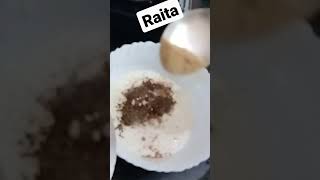 #enjoy #Dahi ka Raita #salt#kalimirch and laalmirch powder!#kala namak  #jeera bhuna powder